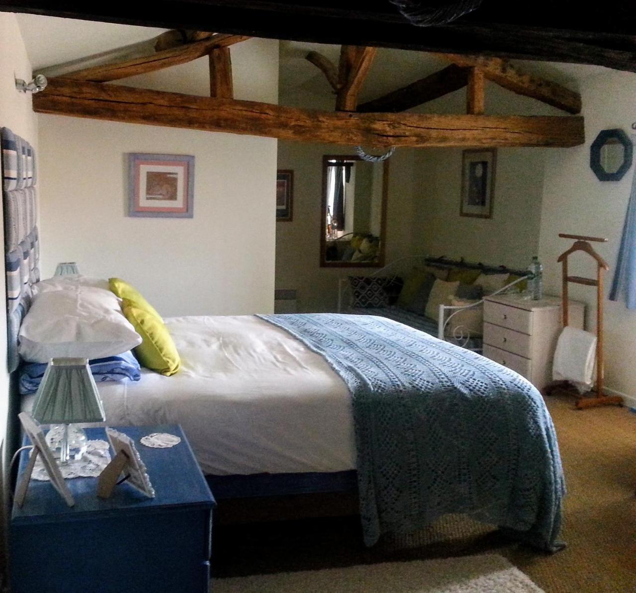 Chambre D'Hotes Oiron, Deux Sevres - Not Near Taize, Burgundy Bed & Breakfast Exterior photo